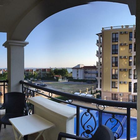 Sea Shore Apartment Свети Влас Екстериор снимка