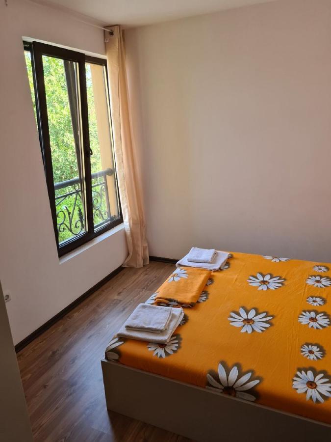 Sea Shore Apartment Свети Влас Екстериор снимка