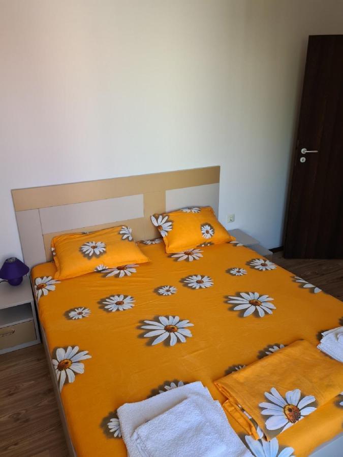 Sea Shore Apartment Свети Влас Екстериор снимка