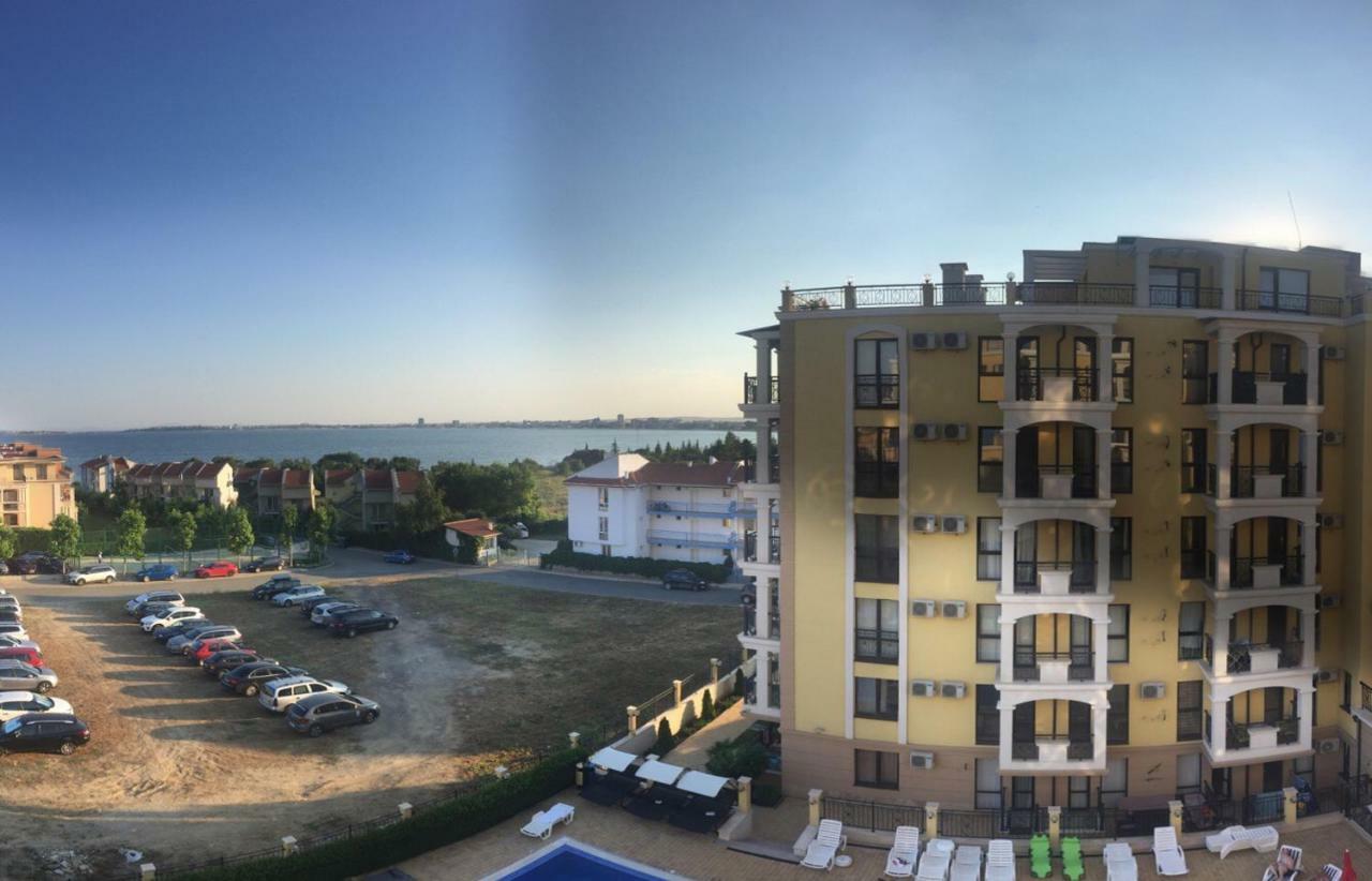 Sea Shore Apartment Свети Влас Екстериор снимка