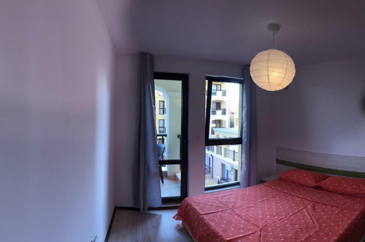 Sea Shore Apartment Свети Влас Екстериор снимка